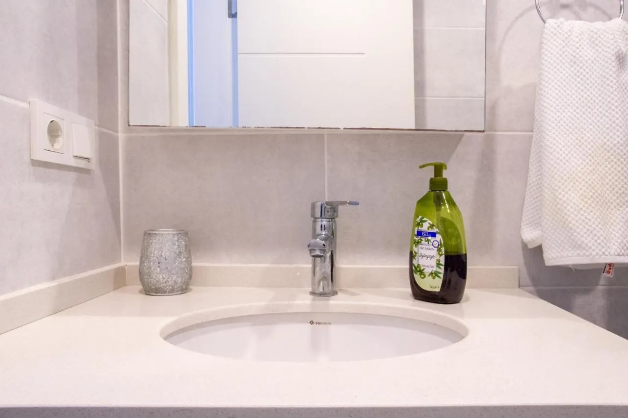 Spacious Perfect Flat With Private Pool Apartment Kusadasi