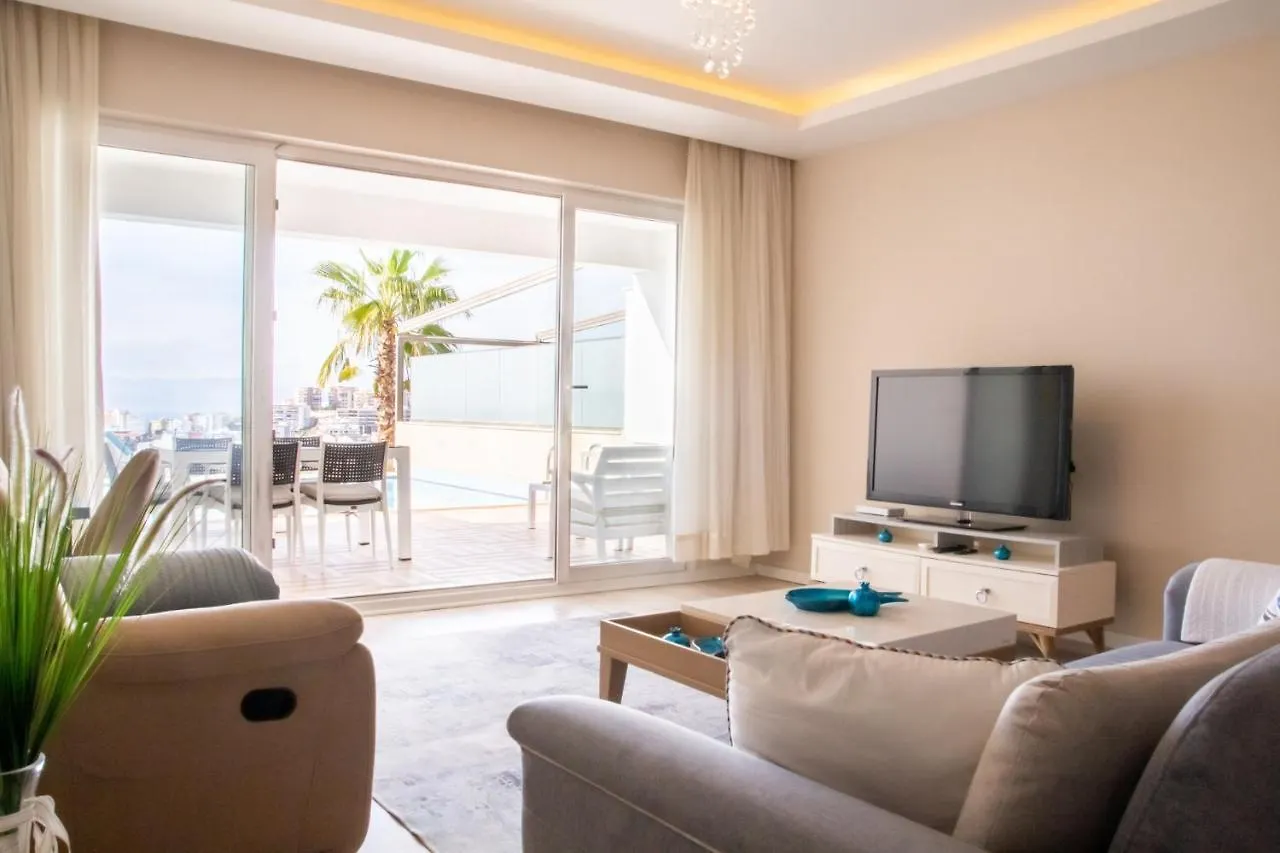 Spacious Perfect Flat With Private Pool Apartamento Kusadası